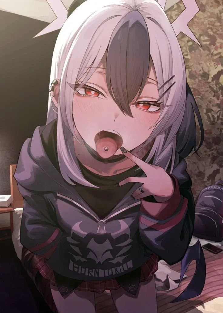 Kayoko Onikata | A Random Request From The Scary Girl At School